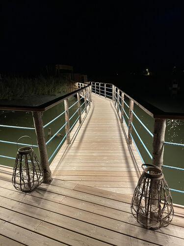ambiance-reglette-led-ip68-restaurant-le-pilotis-shark-top_view-2400k-2